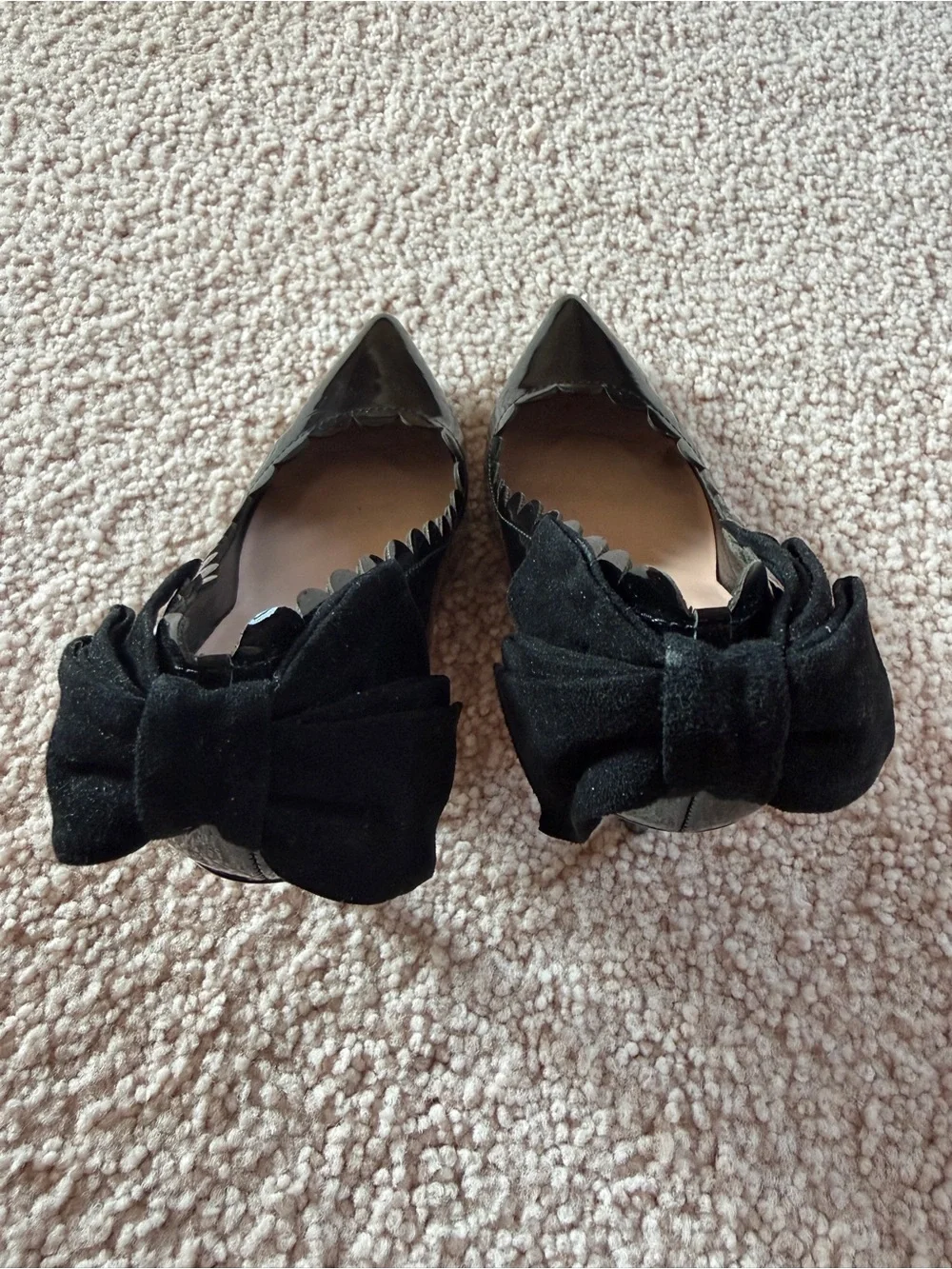 kate spade Black Patent Scallop Pointed-Toe Stiletto Heels with Back Bow